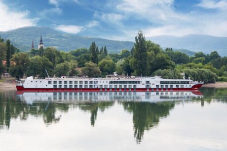 Reise Kreuzfahrt - Naturschauspiel am Donau-Schwarzmeer-Kanal