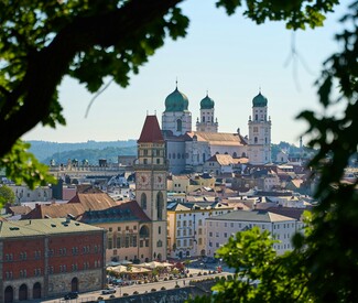 Donauzauber: Historische Städte und Kulturen entdecken