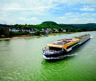 Traumkulisse auf Moldau und Elbe