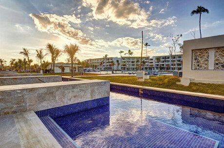  - 7 Nächte Hotel Royalton Bavaro Beach Resort & Spa und 7 Nächte Costa Fascinosa