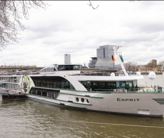 Christmas Shopping mit Boutique-Schiff