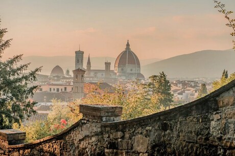 Reise Kreuzfahrt - Eine Reise zu historischer Schönheit und beeindruckenden Küsten