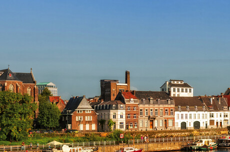  - Kulturgenuss und Naturidylle auf der Maas